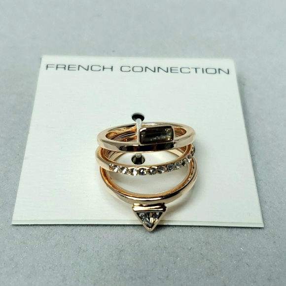 French Connection 3 Piece Rose Gold Crystal Ring Set Size 7 - Picture 3 of 4